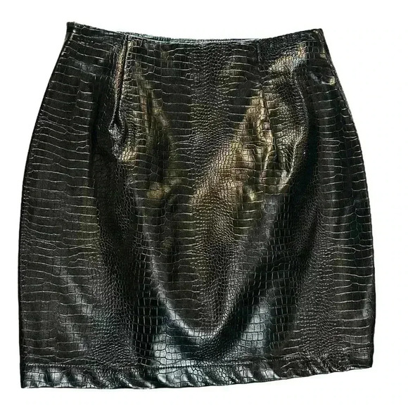 Princess Polly Leila Mini Skirt Black Croc Curve Women’s Size 0 Sexy Front Slit - Picture 4 of 9